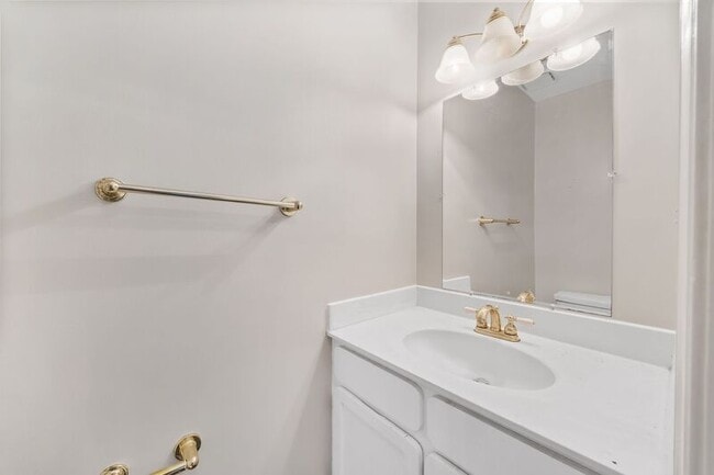 Building Photo - 439 Wynridge Dr