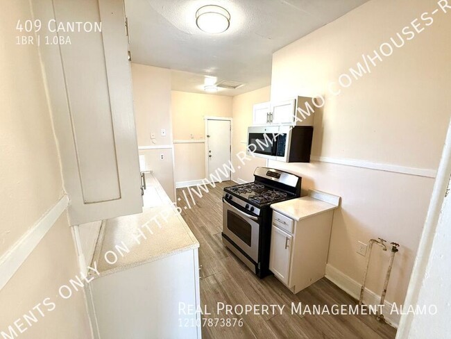 Building Photo - 409 Canton-