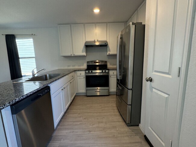 Building Photo - 14803 Brandy Bnd
