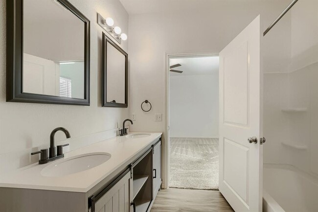 Building Photo - 7001 Tonka Ln