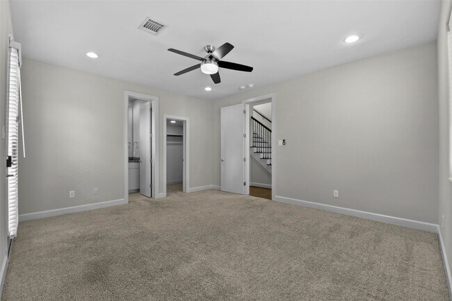 Building Photo - 2109 Winbern St