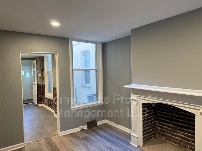 Building Photo - 1139 Hull St