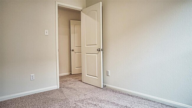 Building Photo - 7922 Vacek Meadows Loop