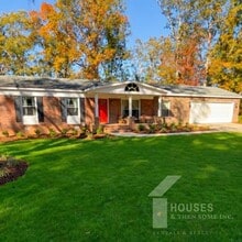 Building Photo - 113 Susan Ave