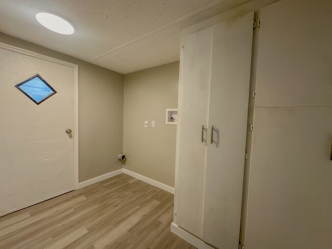 Building Photo - 5018 Banksly Cir