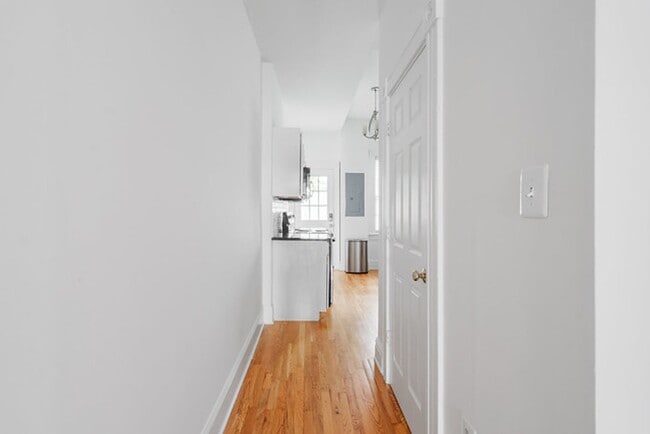 Building Photo - Beautiful historic Church Hill Rowhome for...