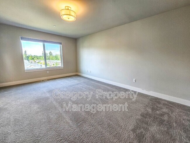 Building Photo - 619 202nd Pl SW