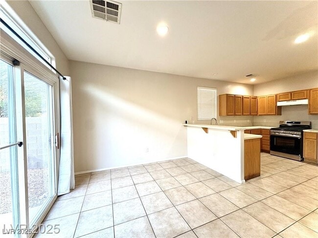 Building Photo - 7279 Twin Maples Ct