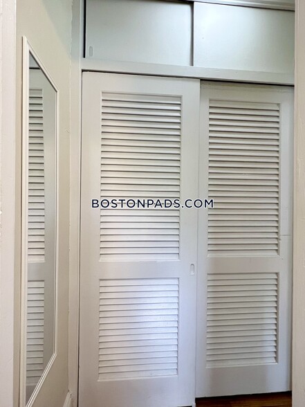Building Photo - 1171 Boylston St
