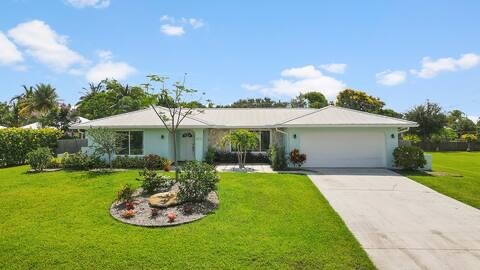 Building Photo - 2473 N W Everglades Blvd