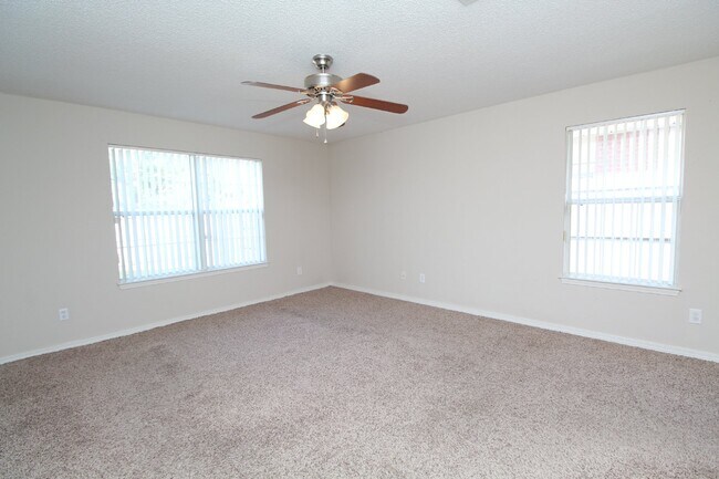 Building Photo - Southwest Pensacola 3BR Home with Open Floor Plan, Fireplace & Fenced Backyard
