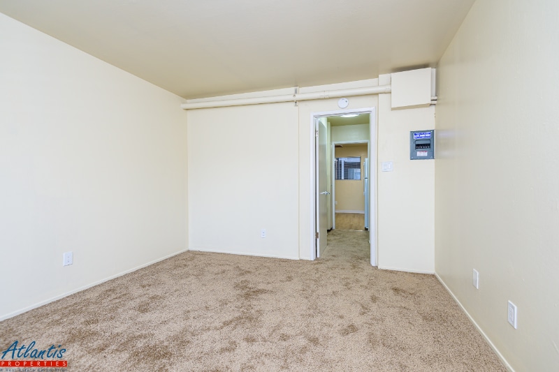 Building Photo - 555 S 10th St