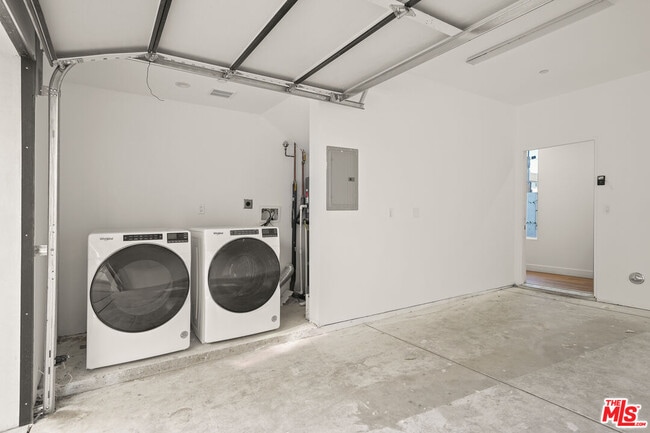 Building Photo - 13692 Erwin St