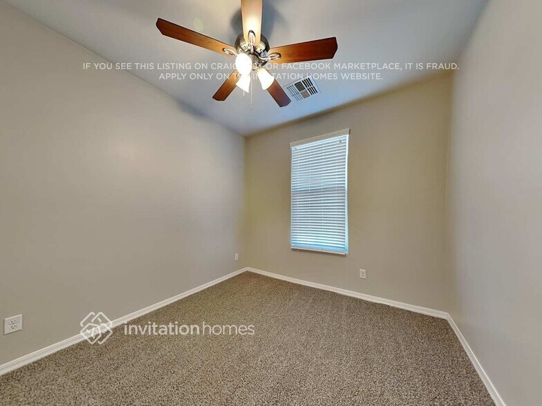 Building Photo - 19615 W Montecito Ave