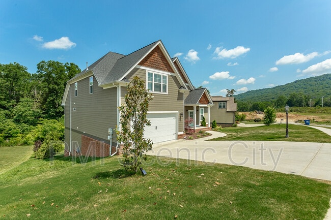 Building Photo - 7725 Peppertree Dr
