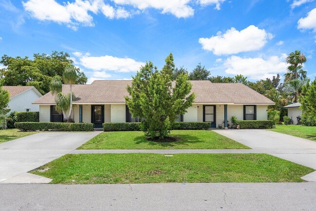 Building Photo - 1367 Riverside Cir