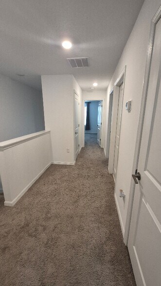 Building Photo - 3563 Davenport Creek Ct