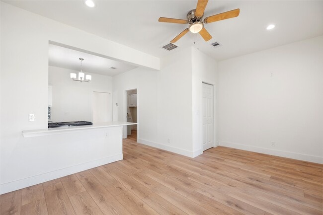 Building Photo - 4710 Ave S