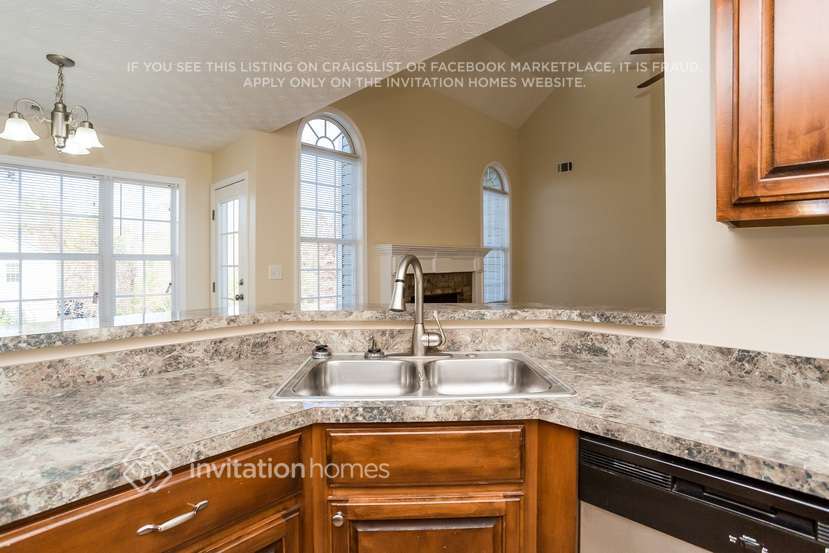 Building Photo - 115 Westbrook Way