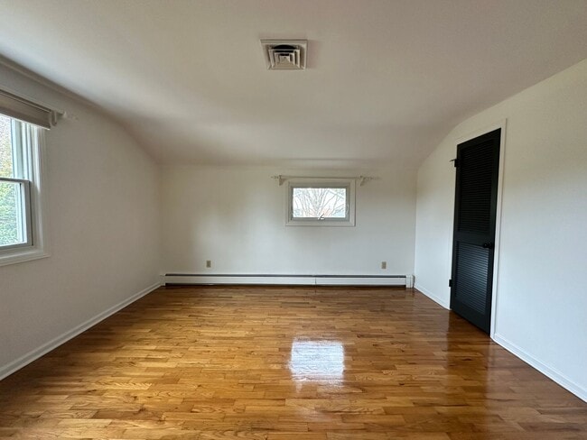 Building Photo - Four Bedroom Two and a Half Bath home avai...