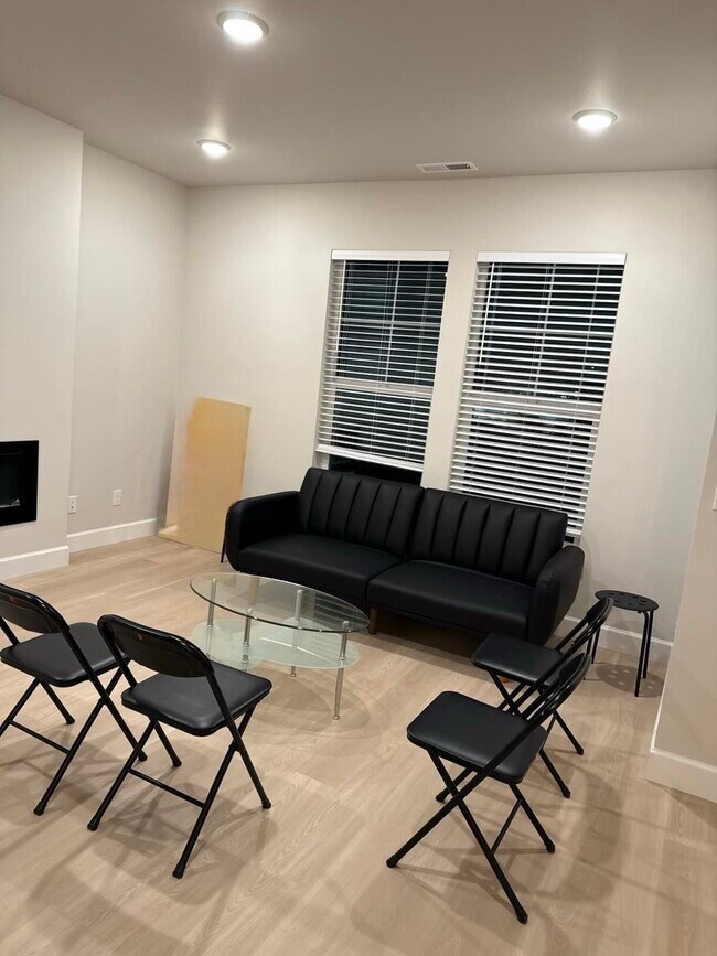 Building Photo - 3314 SE Farrow Ln