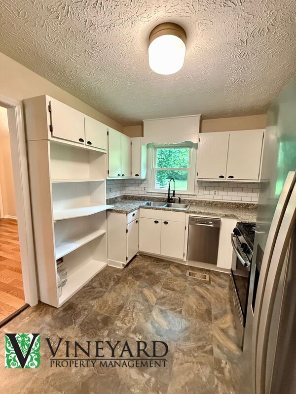Building Photo - 1194 Broward Dr