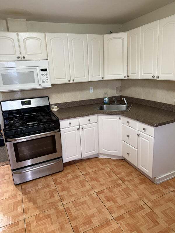 KITCHEN - 114 Pilgrim Pl