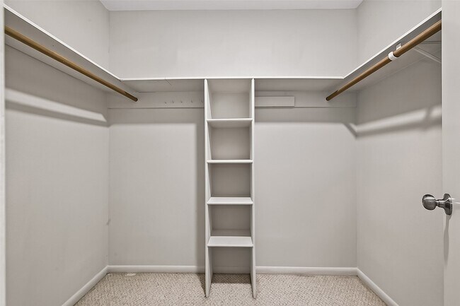 Building Photo - 6649 De Moss Dr