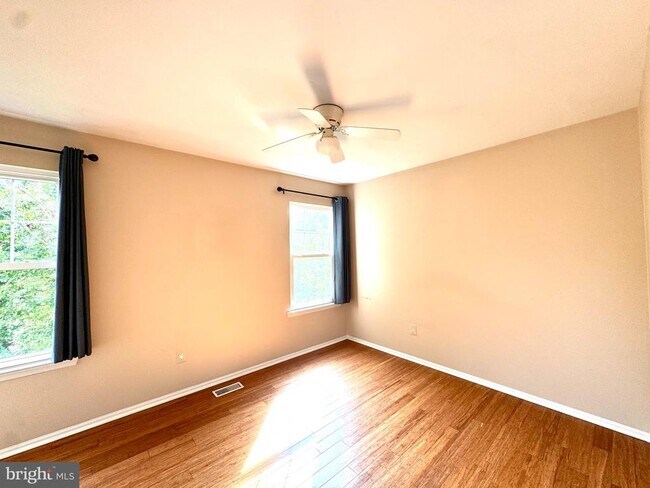 Building Photo - 3414 Doe Run Ct