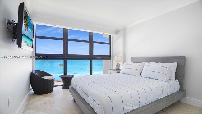 Building Photo - 5757 Collins Ave