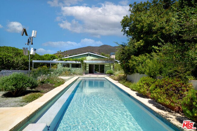 Building Photo - 6000 Philip Ave