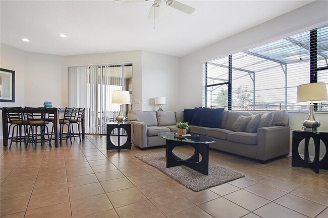 Building Photo - 2545 Rosemont Cir