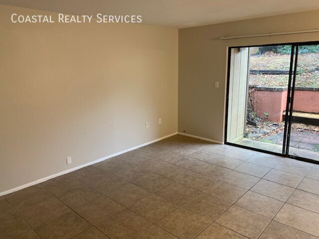 Building Photo - 9 Hidden Cove Cir