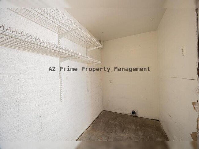 Building Photo - 5214 N 42nd Pkwy