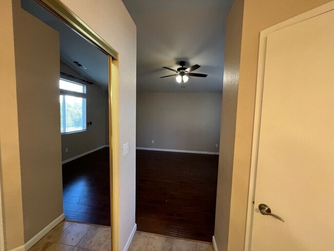 Building Photo - 3-bedroom single story in Merced!