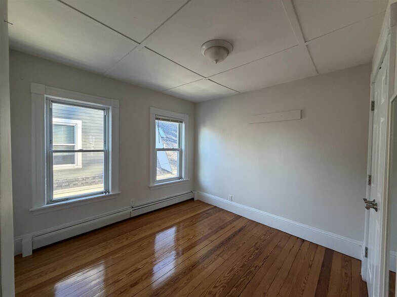 Building Photo - 97 Morrison Ave