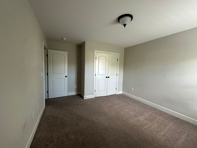 Building Photo - 4BED / 2.5BATH BEAUTIFUL HOME IN ANDERSON ...