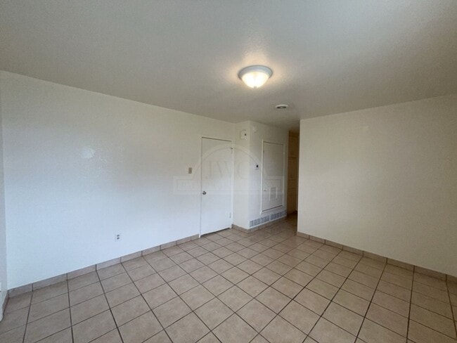 Building Photo - 215 Marston Ave