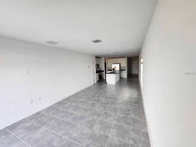 Building Photo - 2713 Runners Cir