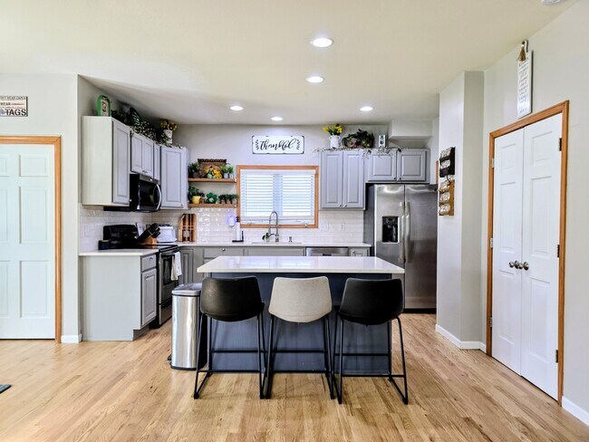 Building Photo - 4506 Kelsey Dr