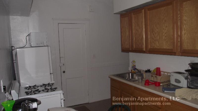 Building Photo - 127 Sutherland Rd