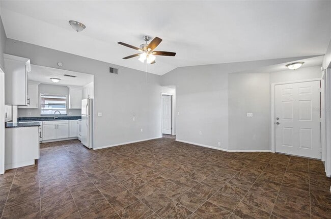 Building Photo - 1411 Thistledown Dr