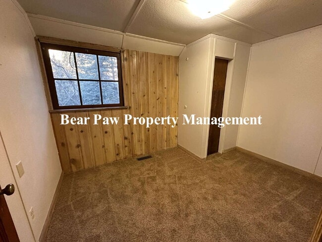 Building Photo - Rustic Stone Home on Witter Gulch!!