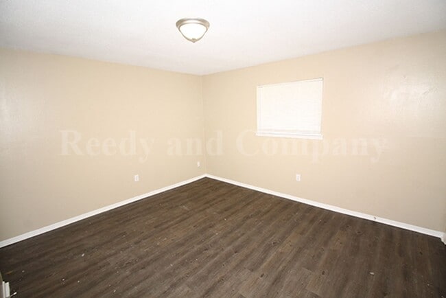 Building Photo - 1841 S Perkins Rd
