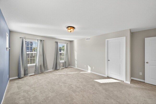 Building Photo - Anoka Detached Townhome