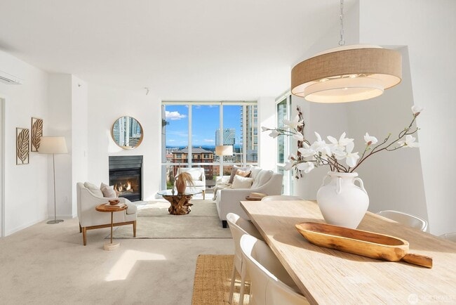 Building Photo - 2Bd/1.75Ba Bellevue Condo