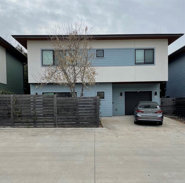 Building Photo - 2101 Montopolis Dr