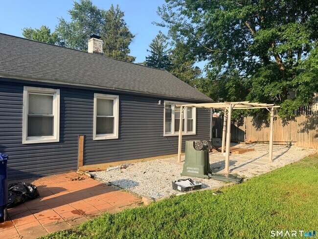 Building Photo - 68 Alexander Dr