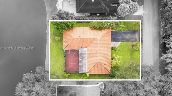 Building Photo - 9031 N New River Canal Rd