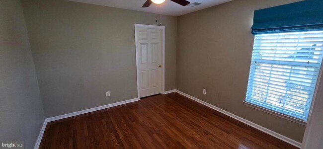 Building Photo - 25366 Vacation Pl